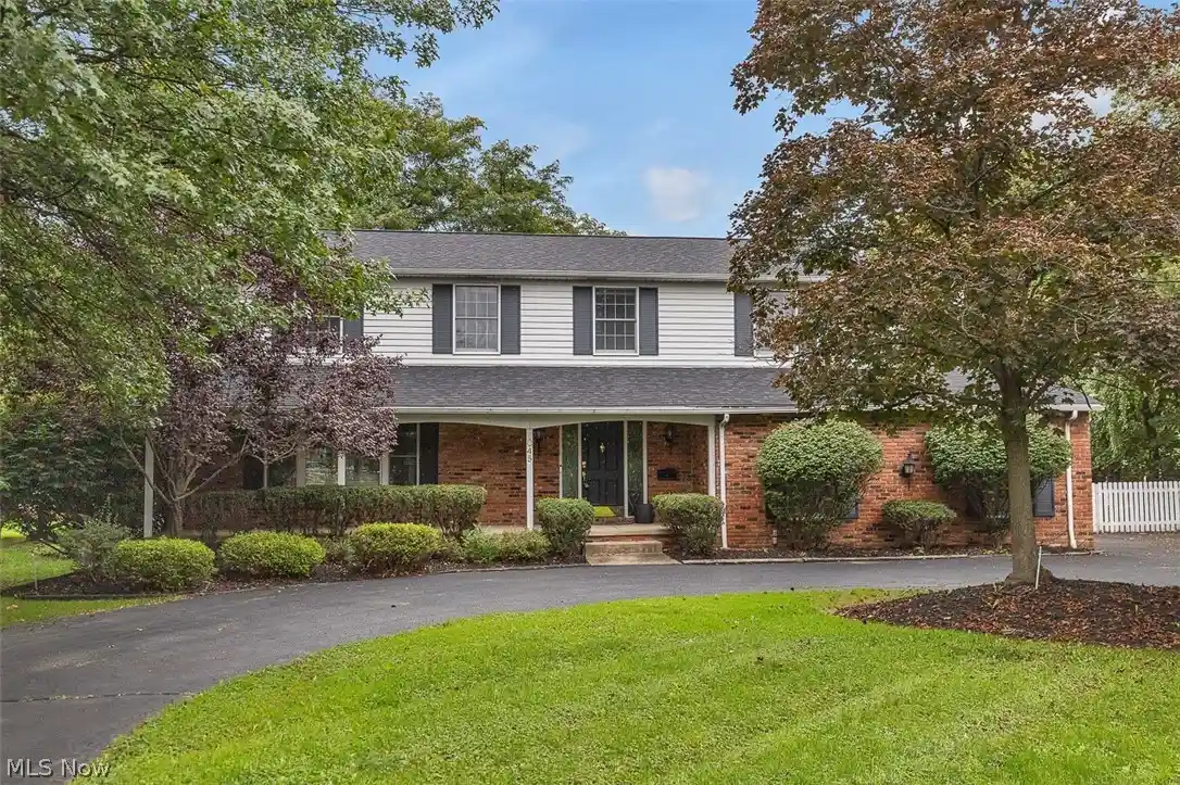 Photo 1 of Single family home for sale at 5045 Clubside Rd, Cleveland, OH 44124 | MLS# 5245678 | Listing updated on 2026-10-12