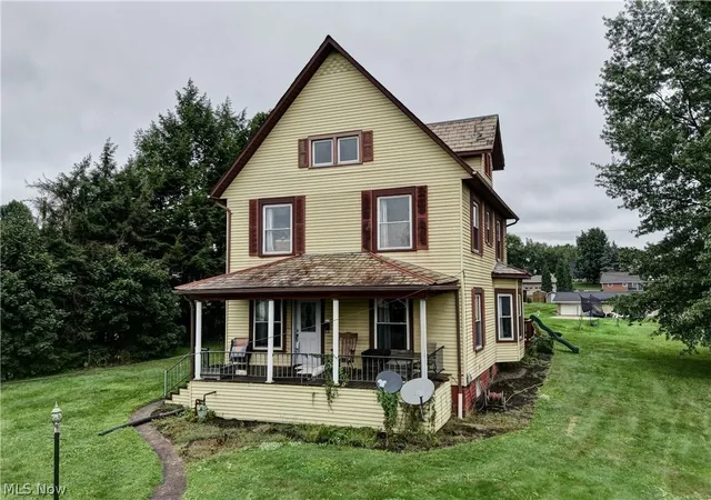 Photo 1 of Single family home for sale at 215 Dover Rd Ne, Sugarcreek, OH 44681 | MLS# 5246963 | Listing updated on 2026-09-26