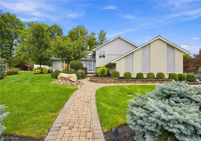 Photo 1 of Sale Pending at 6709 Grandview Dr, Independence, OH 44131 | MLS# 5241408 | Listing updated on 2026-10-02