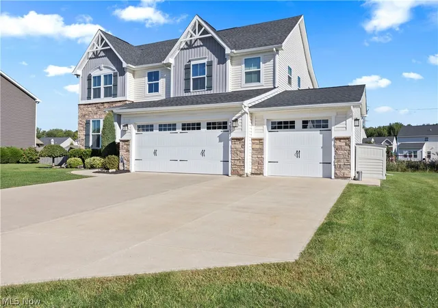 Photo 2 of Sale Pending at 36622 Stockport Ml Dr, North Ridgeville, OH 44039 | MLS# 5245450 | Listing updated on 2026-10-01