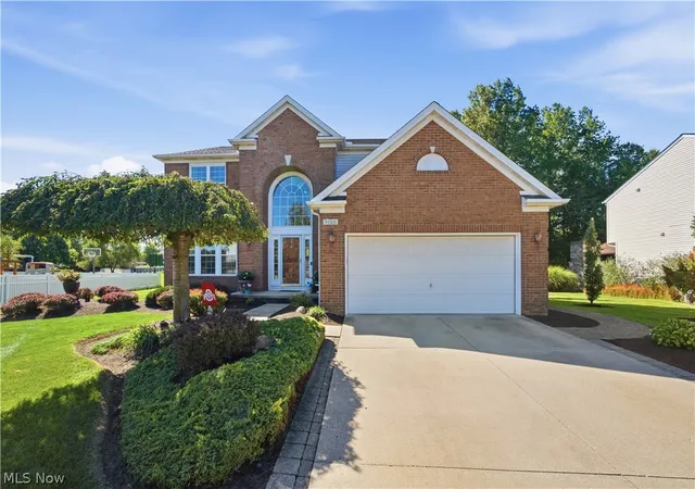 Photo 2 of Sale Pending at 9260 Aaron Ln, Olmsted Twp, OH 44138 | MLS# 5247036 | Listing updated on 2026-10-07