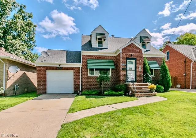 Photo 2 of Sale Pending at 1279 Sunset Rd, Cleveland, OH 44124 | MLS# 5244468 | Listing updated on 2026-09-28