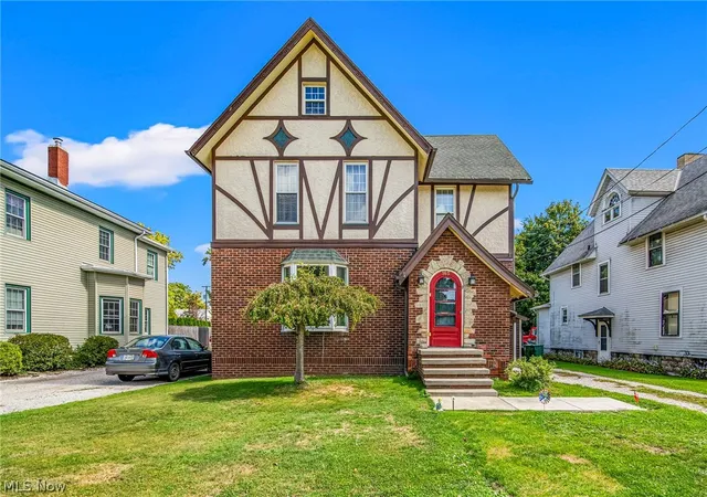 Photo 1 of Single family home for sale at 165 S Eagle St, Geneva, OH 44041 | MLS# 5247392 | Listing updated on 2026-09-24