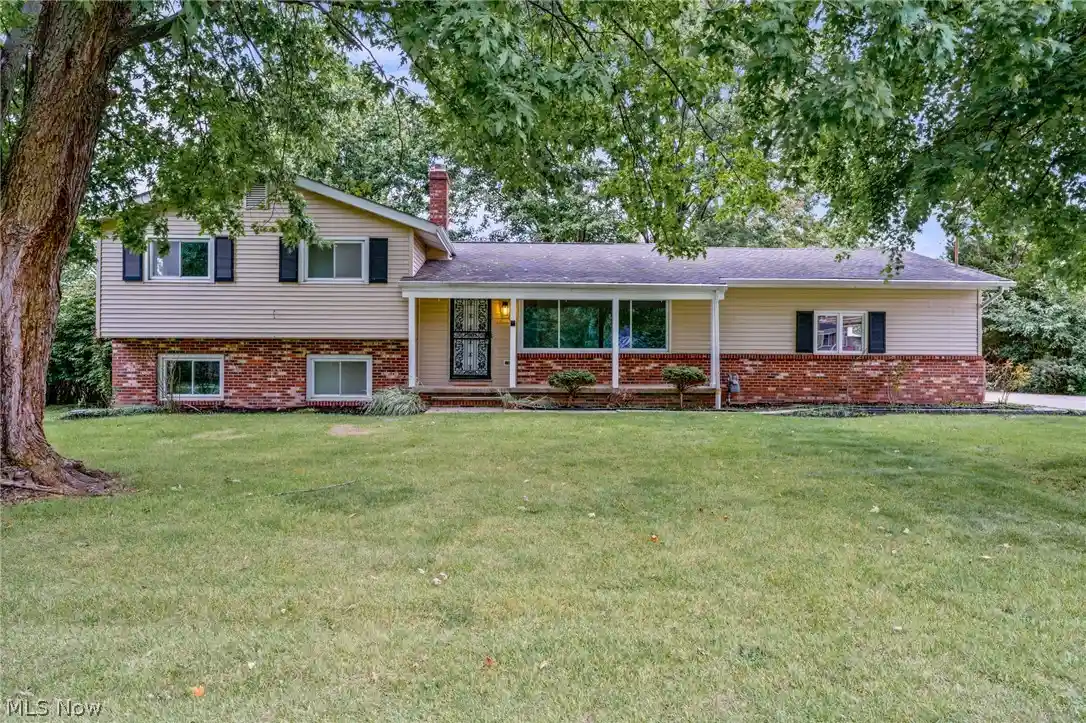 Photo 1 of Single family home for sale at 42650 Adelbert St, Elyria, OH 44035 | MLS# 5247384 | Listing updated on 2026-10-14