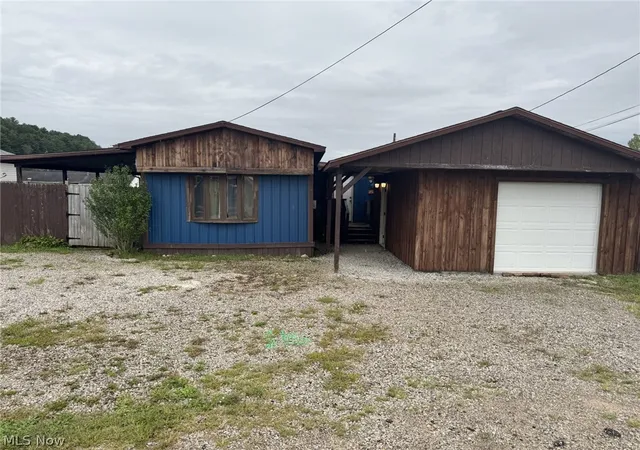 Photo 3 of Single family home for sale at 55 Thorn St, Parkersburg, WV 26101 | MLS# 5247455 | Listing updated on 2026-10-01