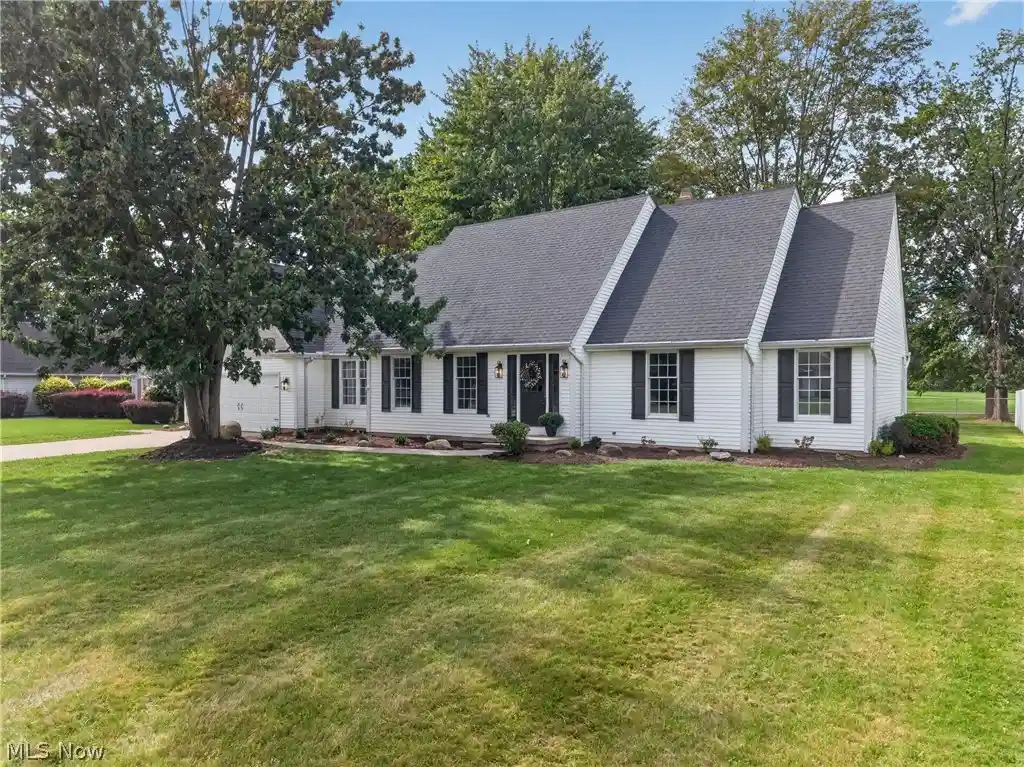 Photo 1 of Sale Pending at 722 Jaycox Rd, Avon Lake, OH 44012 | MLS# 5247626 | Listing updated on 2026-10-19