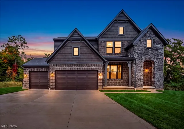 Photo 1 of Single family home for sale at 3775 Overlook Ct, Fairlawn, OH 44333 | MLS# 5247768 | Listing updated on 2026-10-06