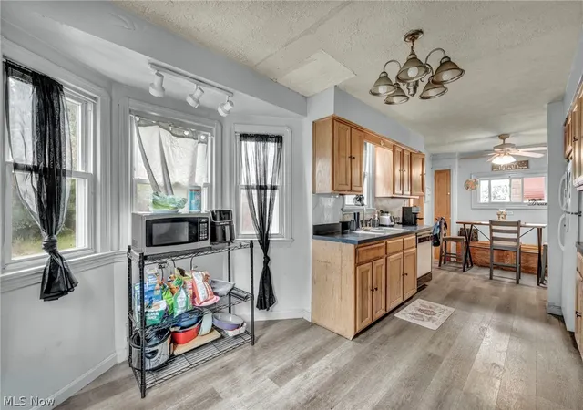 Photo 3 of Sale Pending at 3081 W 137th Street, Cleveland, OH 44111 | MLS# 5247781 | Listing updated on 2026-09-30