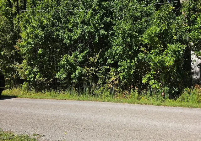 Photo 1 of Land for sale at 2050 North Plz Dr, Roaming Shores, OH 44084 | MLS# 5247530 | Listing updated on 2026-09-25