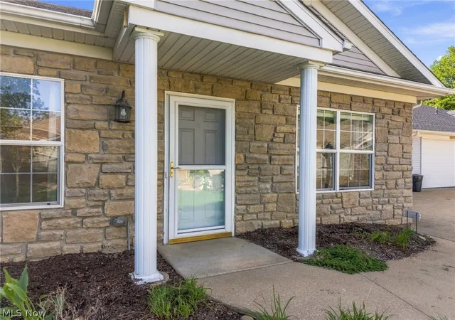 Listing Photo 1 - Condo for sale in building located at 3105 Whitewood St Nw, North Canton, OH 44720 - Unit #