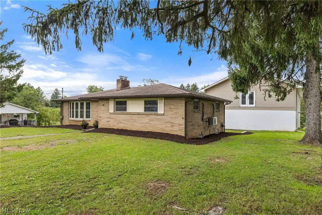 Photo 2 of Single family home for sale at 1554 Washington Pike, Wellsburg, WV 26070 | MLS# 5247843 | Listing updated on 2026-10-28