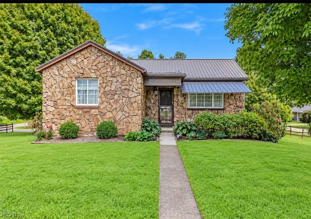 Single family home for sale at 20 Danas Run Rd, Newport, OH 45768 | MLS# 5247734