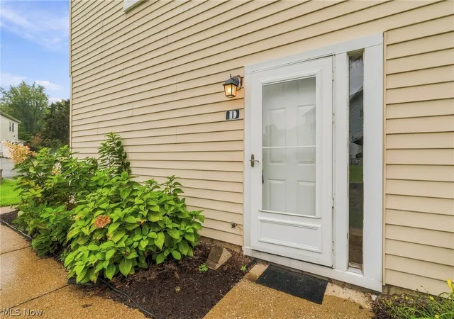Listing Photo 1 - Condo for sale in building located at 2551 Royal County Down Dr, Green, OH 44685 - Unit #D