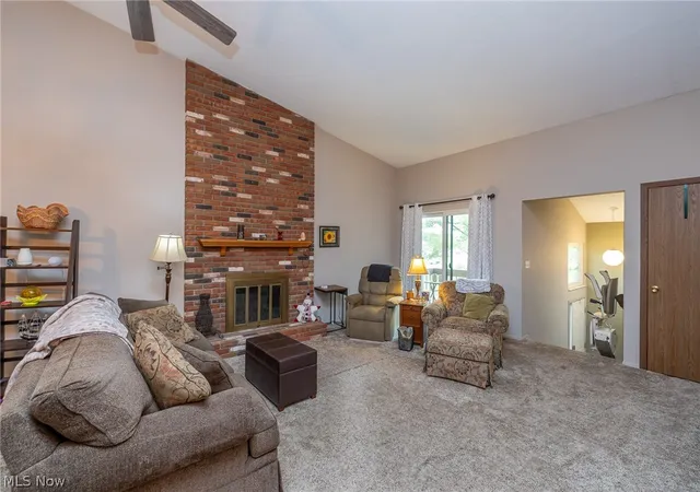 Listing Photo 3 - Condo for sale in building located at 768 Kirkwall Dr, Barberton, OH 44203 - Unit #42-G