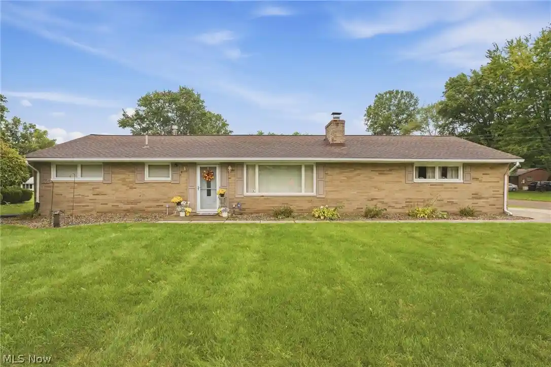 Photo 1 of Sale Pending at 6787 Kirby Ave Ne, Canton, OH 44721 | MLS# 5247255 | Listing updated on 2026-10-19