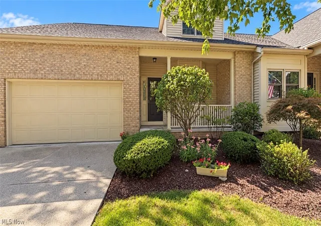 Photo 2 of Sale Pending at 2548 Glenshire Cir, Green, OH 44685 | MLS# 5247180 | Listing updated on 2026-10-05