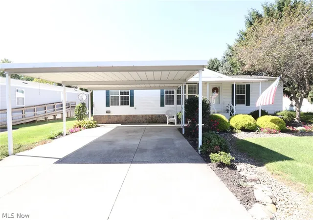 Photo 2 of Sale Pending at 106 Shawnee Ln #106, Creston, OH 44217 | MLS# 5246345 | Listing updated on 2026-10-01