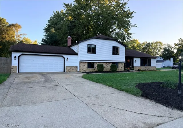 Photo 2 of Single family home for sale at 34139 Pearl St, North Ridgeville, OH 44039 | MLS# 5247681 | Listing updated on 2026-09-27