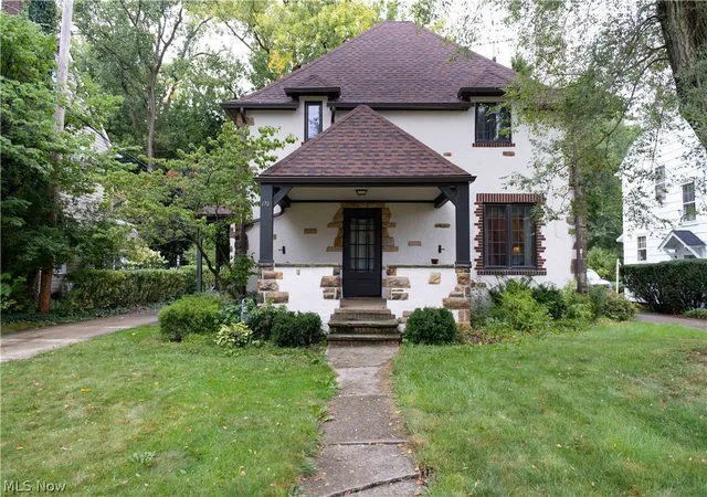 Photo 1 of Sale Pending at 176 Stanford Rd, Berea, OH 44017 | MLS# 5246558 | Listing updated on 2026-10-28