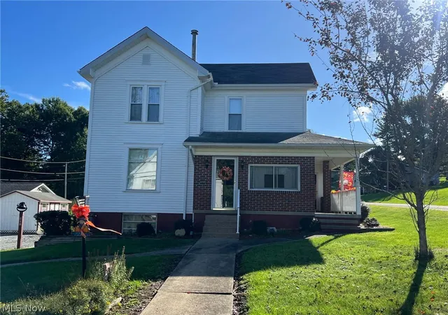 Photo 1 of Single family home for sale at 901 N Chestnut St, Barnesville, OH 43713 | MLS# 5247655 | Listing updated on 2026-09-29
