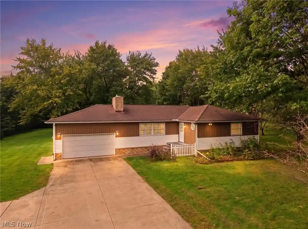 Single family home for sale at 18328 Haskins Rd, Chagrin Falls, OH 44023 | MLS# 5247821