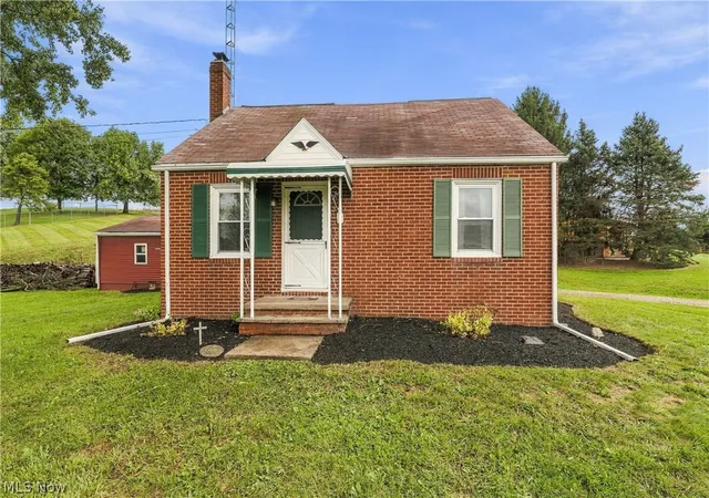 Single family home for sale at 5207 Manchester Ave SW, Navarre, OH 44662 | MLS# 5247120