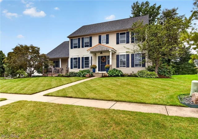 Photo 2 of Single family home for sale at 1008 Coopers Run, Amherst, OH 44001 | MLS# 5247525 | Listing updated on 2026-10-01