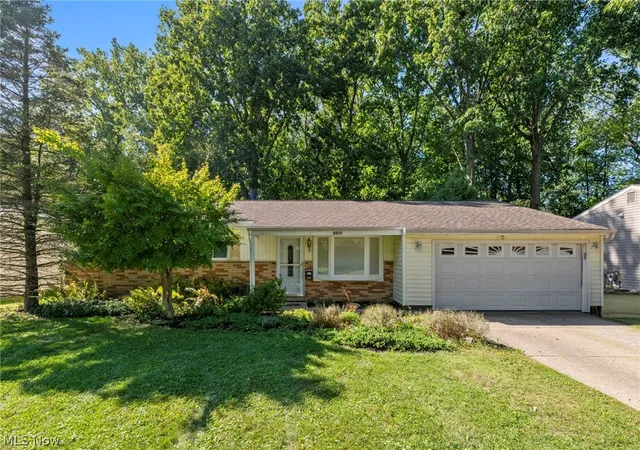 Single family home for sale at 6512 Ambrose Dr, Mentor, OH 44060 | MLS# 5247341
