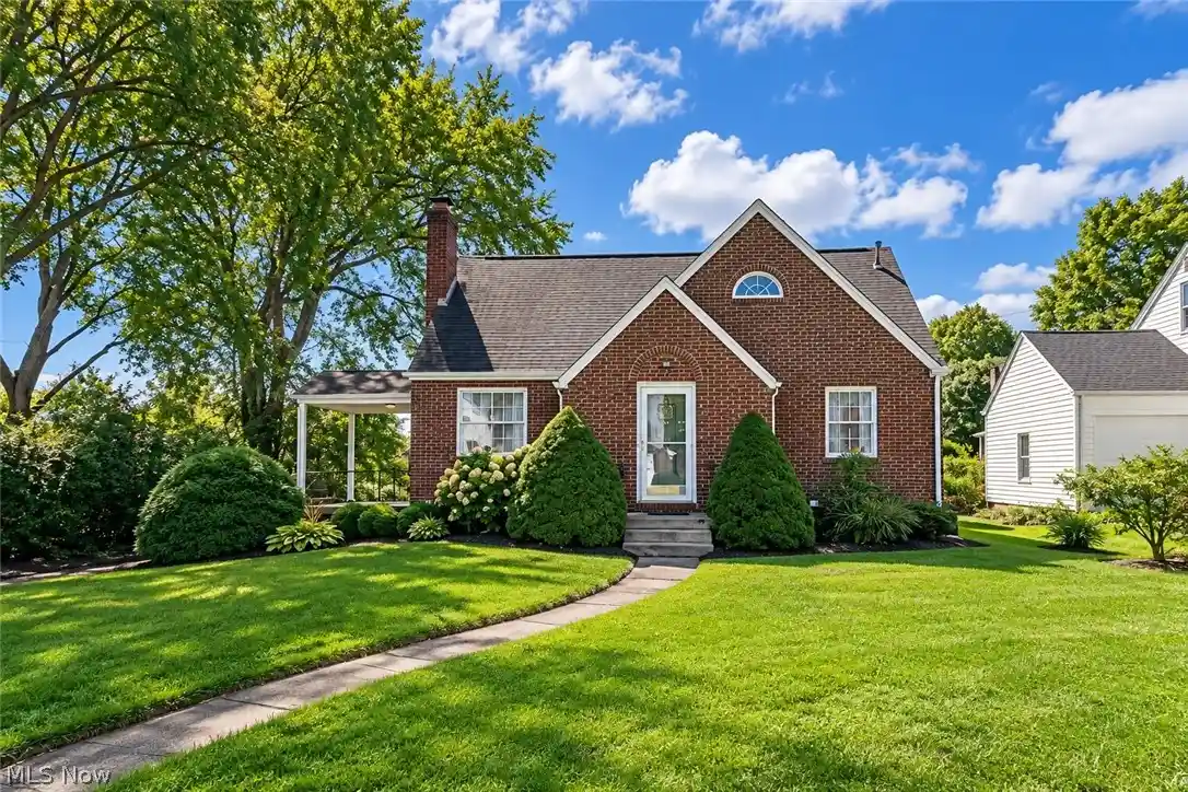 Photo 1 of Single family home for sale at 312 32nd Street Nw, Canton, OH 44709 | MLS# 5247671 | Listing updated on 2026-10-21