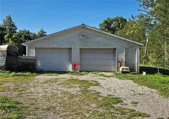 Photo 2 of Single family home for sale at 823 Marietta Hl Rd Nw, Mcconnelsville, OH 43756 | MLS# 5247836 | Listing updated on 2026-09-25