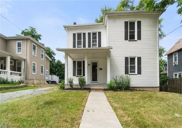 Photo 1 of Single family home for sale at 865 Franklin Ave, Salem, OH 44460 | MLS# 5248046 | Listing updated on 2026-09-25