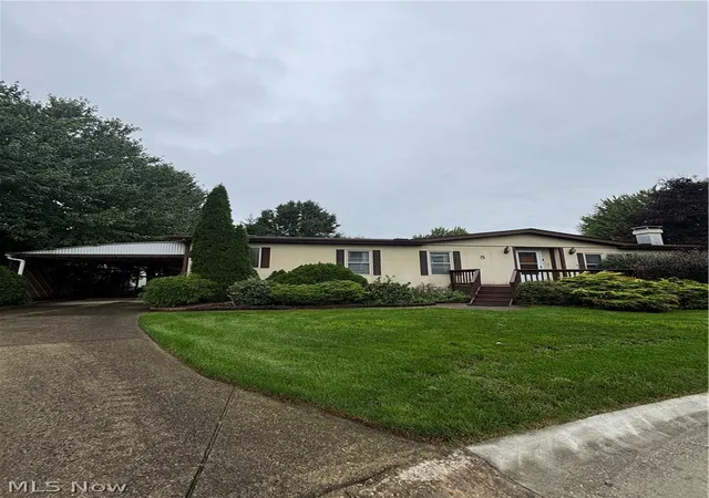 Photo 2 of Single family home for sale at 5 Kylie Ct, Olmsted Twp, OH 44138 | MLS# 5247320 | Listing updated on 2026-09-25