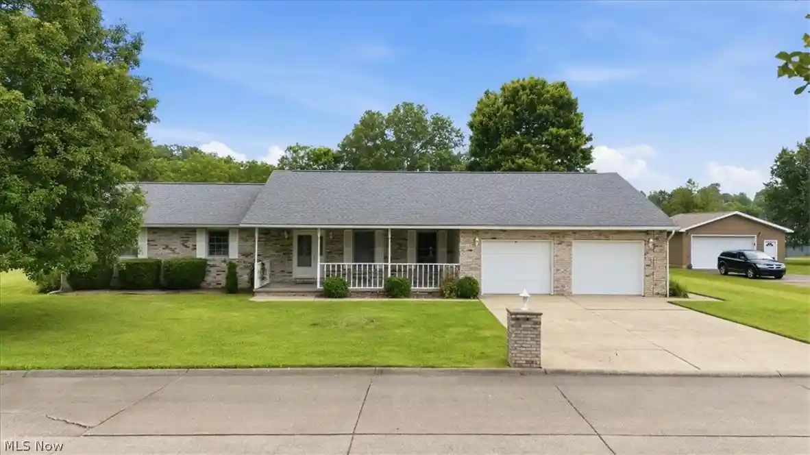 Photo 1 of Single family home for sale at 62 Meadowlark Ln, Mineral Wells, WV 26150 | MLS# 5247728 | Listing updated on 2026-10-21