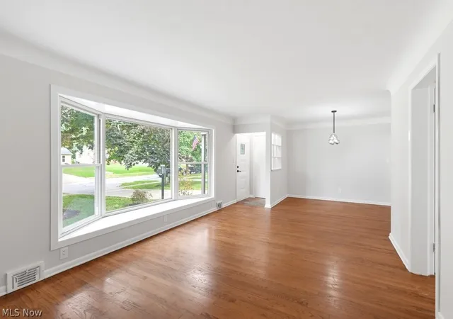 Photo 2 of Sale Pending at 4870 N Sedgewick Rd, Cleveland, OH 44124 | MLS# 5248028 | Listing updated on 2026-09-28