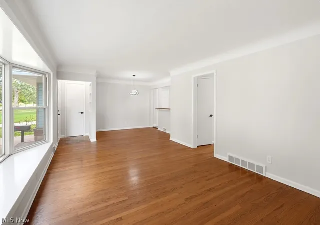 Photo 3 of Sale Pending at 4870 N Sedgewick Rd, Cleveland, OH 44124 | MLS# 5248028 | Listing updated on 2026-09-28