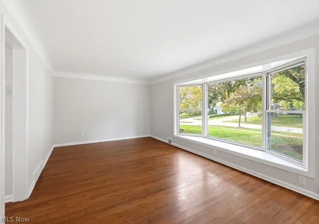 Photo 4 of Sale Pending at 4870 N Sedgewick Rd, Cleveland, OH 44124 | MLS# 5248028 | Listing updated on 2026-09-28