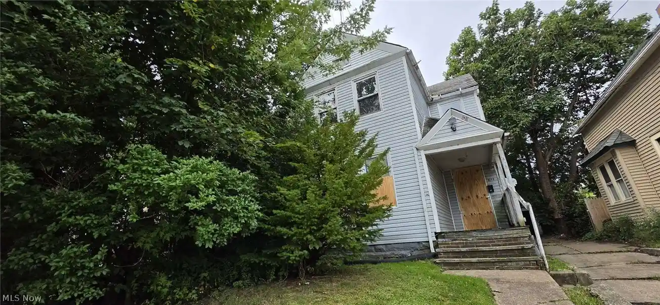 Photo 1 of Sale Pending at 3248 W 90th Street, Cleveland, OH 44102 | MLS# 5248085 | Listing updated on 2026-10-21