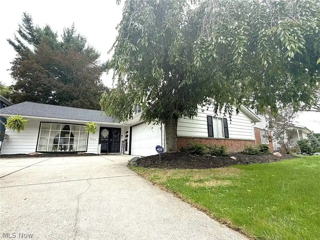 Photo 1 of Single family home for sale at 4602 Whitehall Dr, Cleveland, OH 44121 | MLS# 5248068 | Listing updated on 2026-10-20