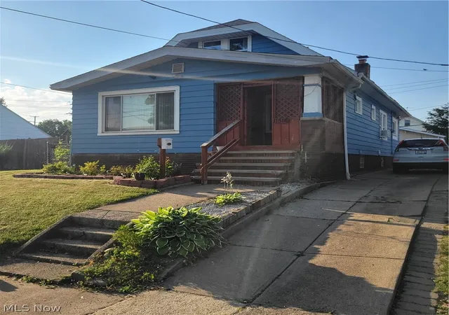 Photo 1 of Single family home for sale at 11516 Thrush Ave, Cleveland, OH 44111 | MLS# 5248100 | Listing updated on 2026-10-01