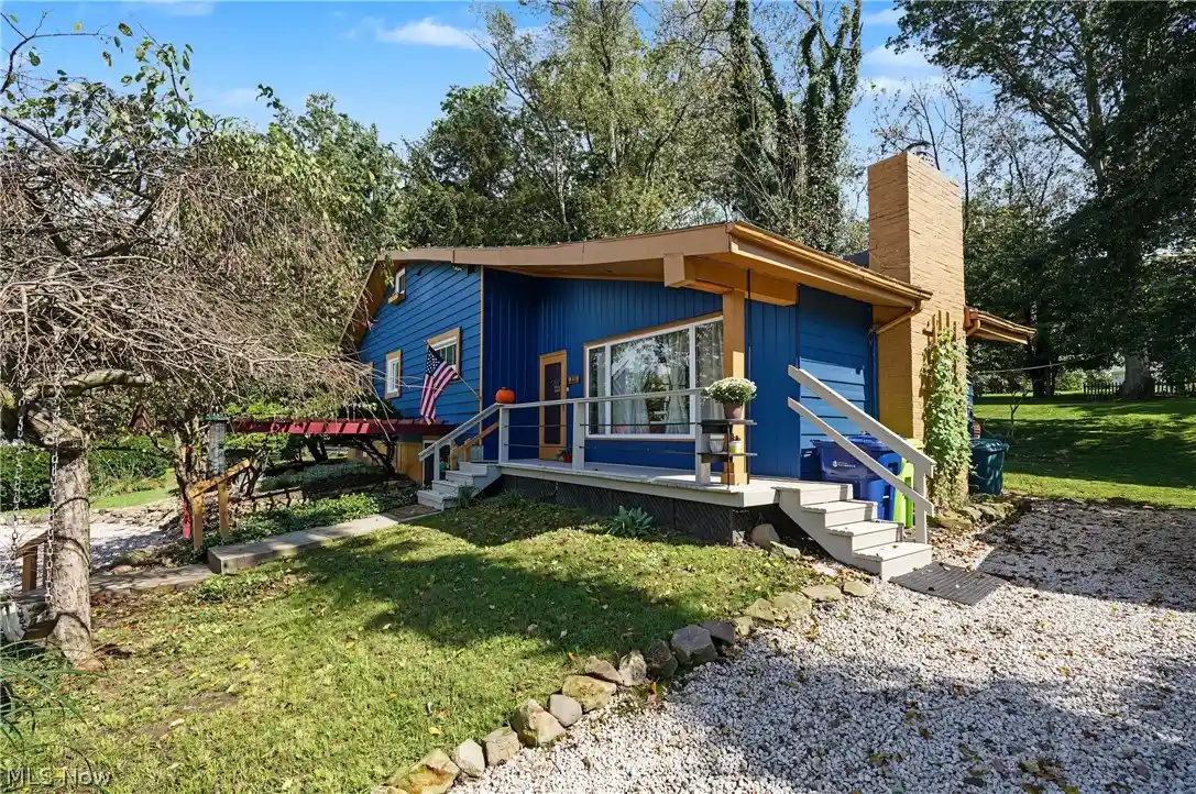 Single family home for sale at 819 Sunset View Blvd, Tallmadge, OH 44278 | MLS# 5247961