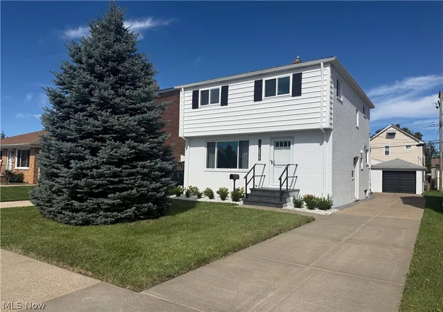 Photo 1 of Single family home for sale at 3326 Marioncliff Dr, Cleveland, OH 44134 | MLS# 5247913 | Listing updated on 2026-10-05