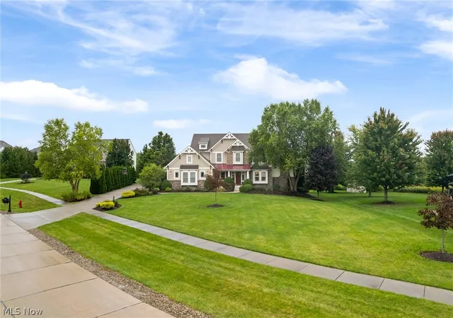 Photo 2 of Sale Pending at 727 Walden Reserve Blvd, Hinckley, OH 44233 | MLS# 5247092 | Listing updated on 2026-10-01