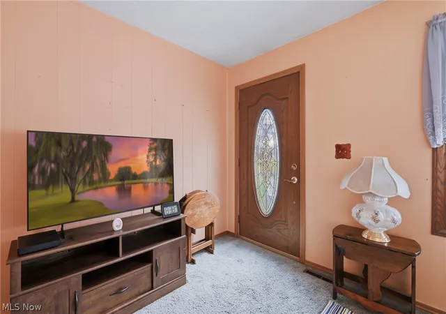 Photo 2 of Single family home for sale at 1121 Andrew Ave, Salem, OH 44460 | MLS# 5248108 | Listing updated on 2026-09-29