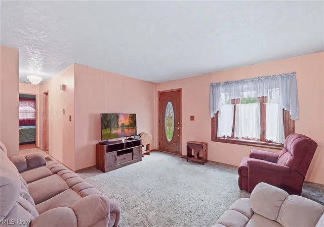 Photo 3 of Single family home for sale at 1121 Andrew Ave, Salem, OH 44460 | MLS# 5248108 | Listing updated on 2026-09-29