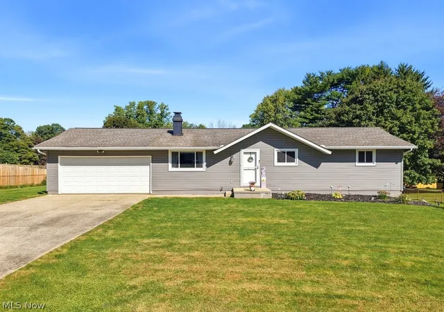 Photo 1 of Single family home for sale at 10457 Persimmon St Nw, Canal Fulton, OH 44614 | MLS# 5248160 | Listing updated on 2026-10-01