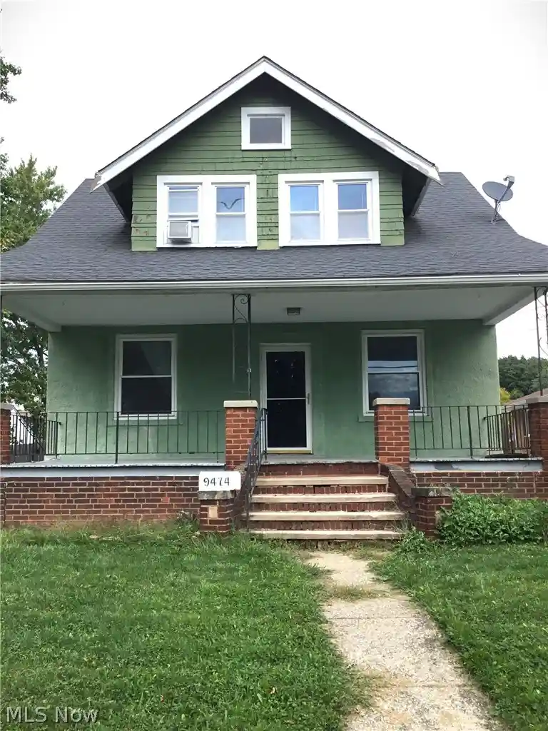 Photo 1 of Single family home for sale at 9474 Roxbury Rd, Cleveland, OH 44130 | MLS# 5248149 | Listing updated on 2026-10-25