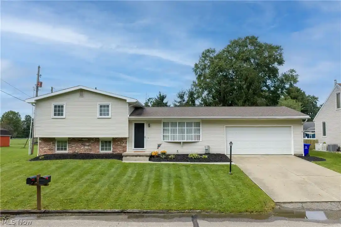Single family home for sale at 154 Unger St, Gnadenhutten, OH 44629 | MLS# 5248098