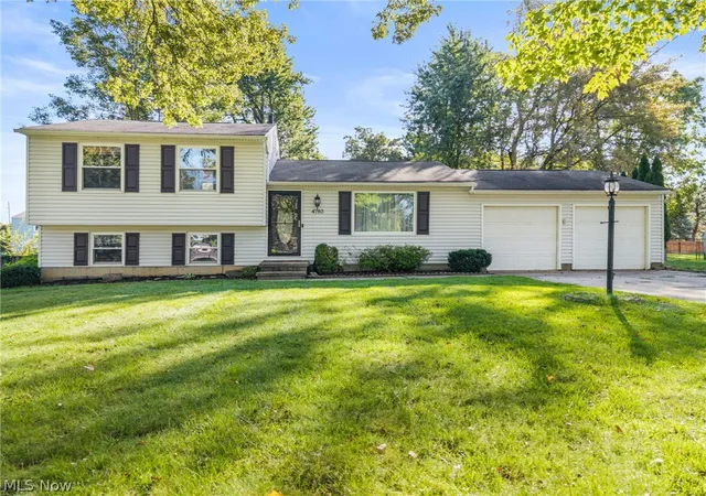 Photo 1 of Single family home for sale at 4793 Debbie Dr, Medina, OH 44256 | MLS# 5247425 | Listing updated on 2026-10-10
