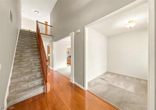 Listing Photo 4 - Condo for sale in building located at 33278 Ambleside Dr, Avon Lake, OH 44012