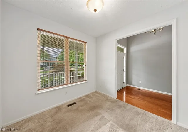 Listing Photo 5 - Condo for sale in building located at 33278 Ambleside Dr, Avon Lake, OH 44012